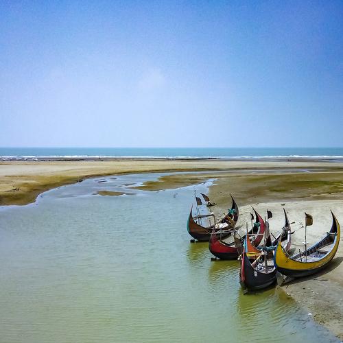 Waiting to sail