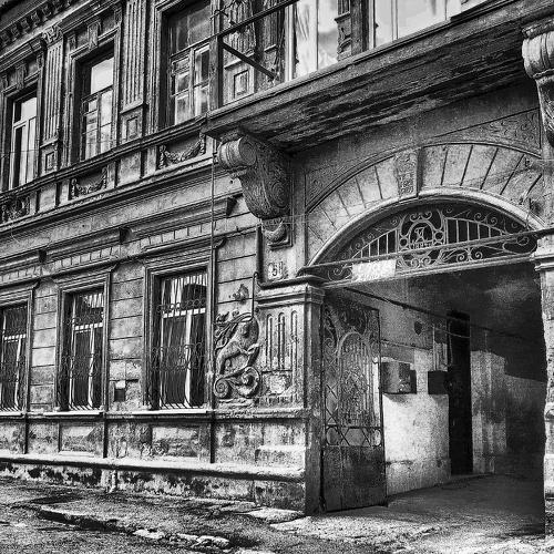 Таинство старинных подворотней...