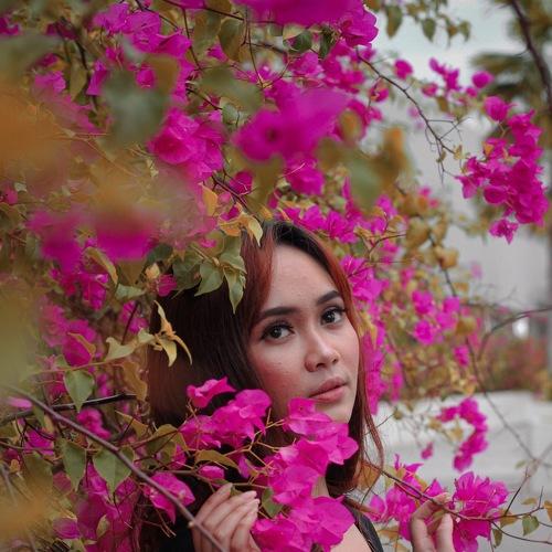 Muhammad Aldi - Women Among Flowers