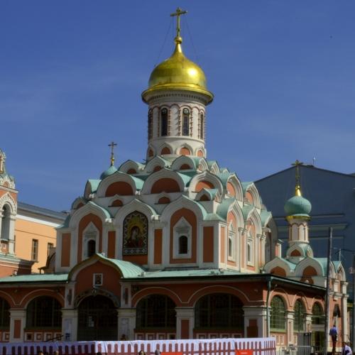 Храм.