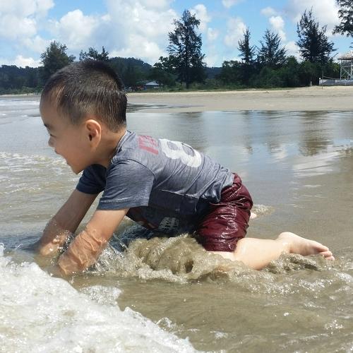 Children worth to be happiness