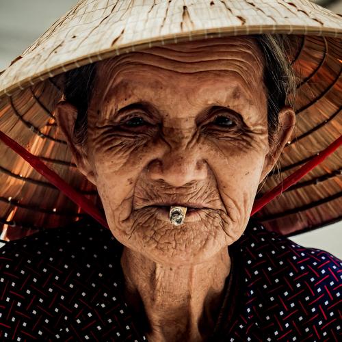 Bà Hoi An ( Grandma Hoi An)