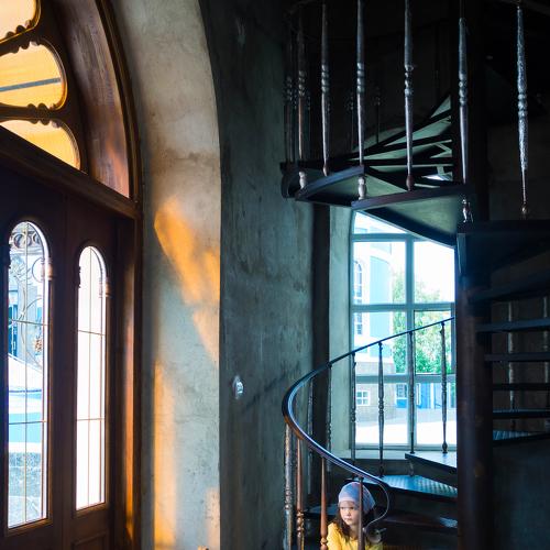 Light in the narthex of the temple