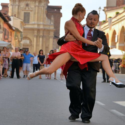 tango 2
