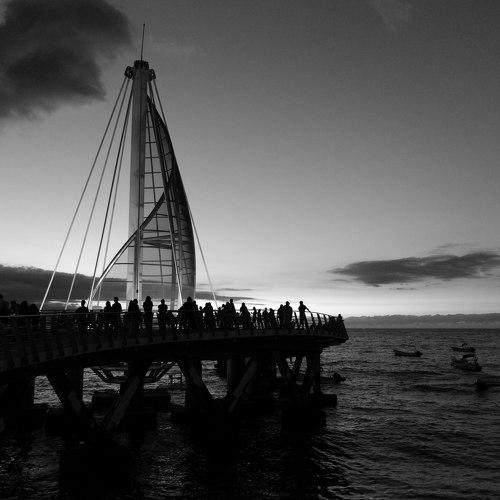 Atardecer en el muelle de los muertos