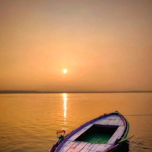 SUBH-E-BANARAS