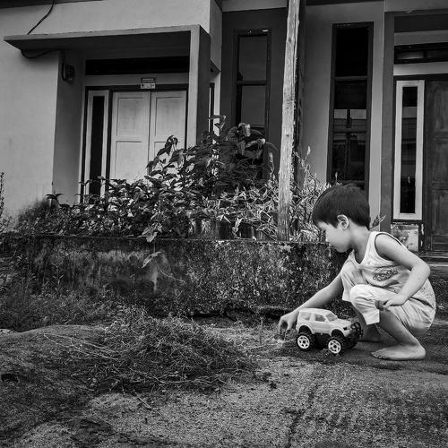 playing toy