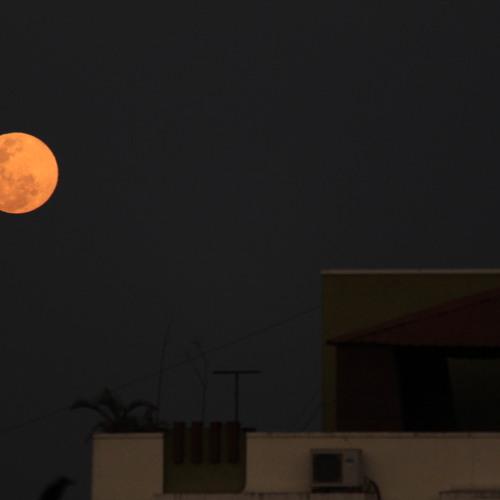 Super moon