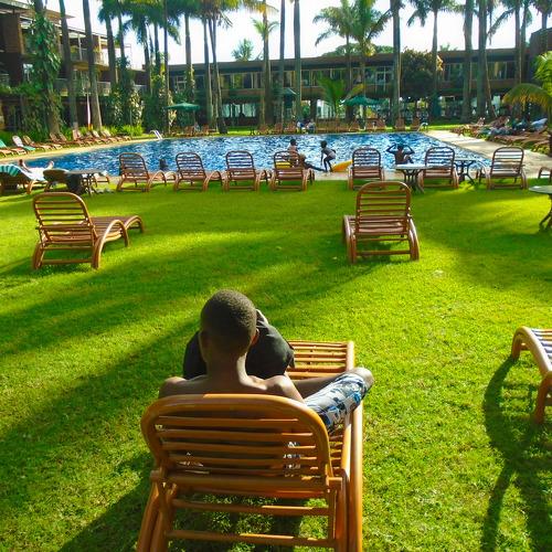 Sunbathe
