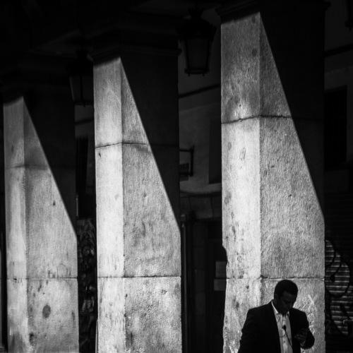 Light, shadows and geometry