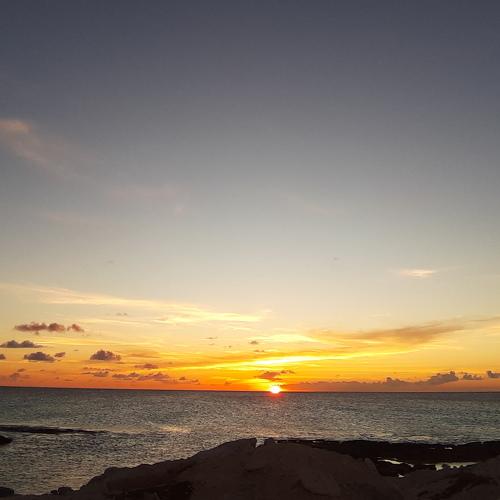 Atardecer en el mar