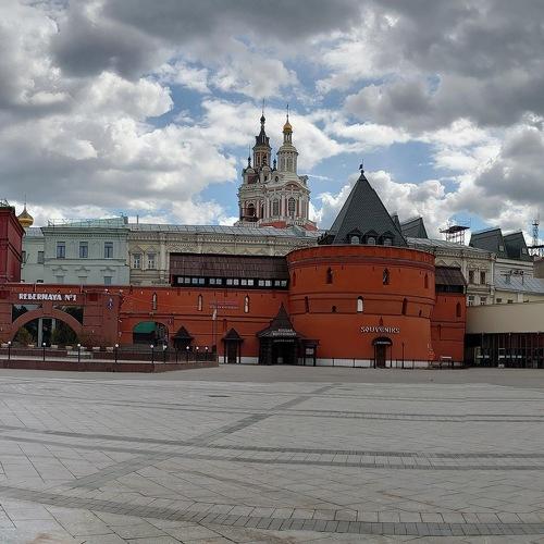 Площадь Революции