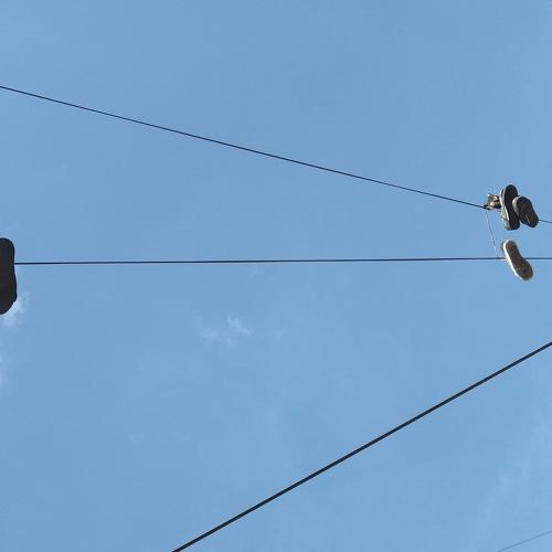 Zapatos colgados