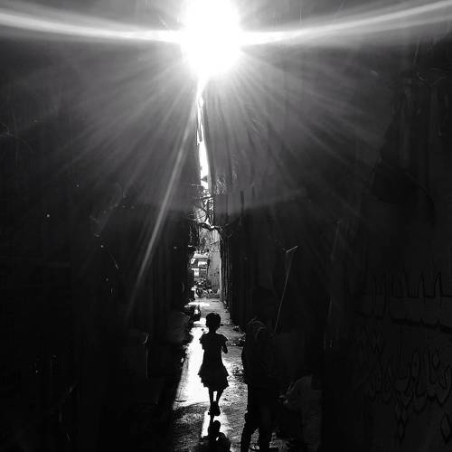 Monochromatic tales in the streets of kolkata