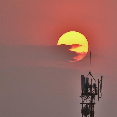 A mão que segura o sol
