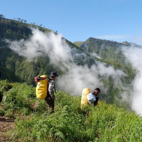 Pal Jepang Hill climbing route, Sapit Village, East Lombok Regency, Indonesia