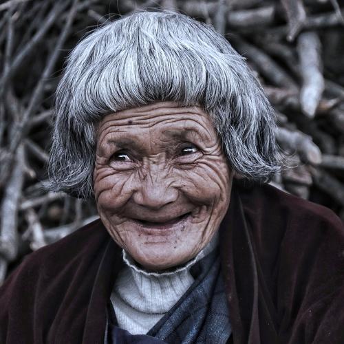 Smile from the roof of Bhutan