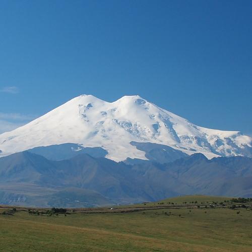Седой Эльбрус во всей красе