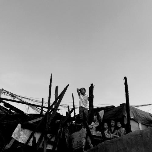 Shelter behind the ruin