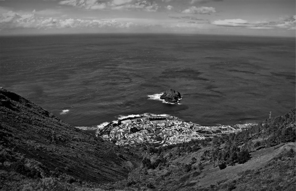 Photograph by Aleksandr Larionov