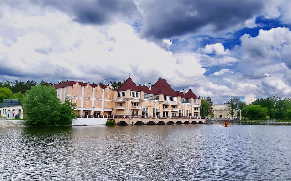 Фотография автора Олег Ушаков