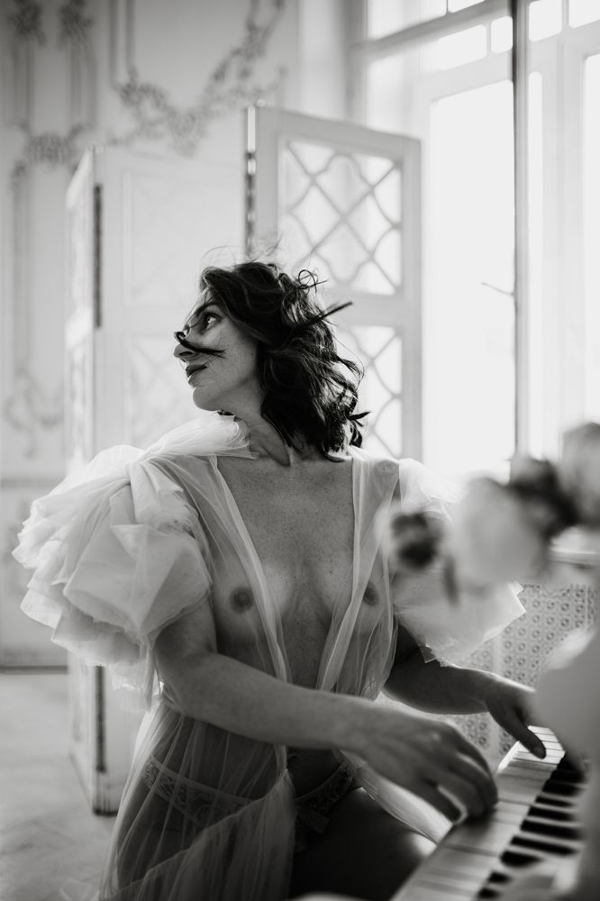 Утро влюбленной в себя женщины.