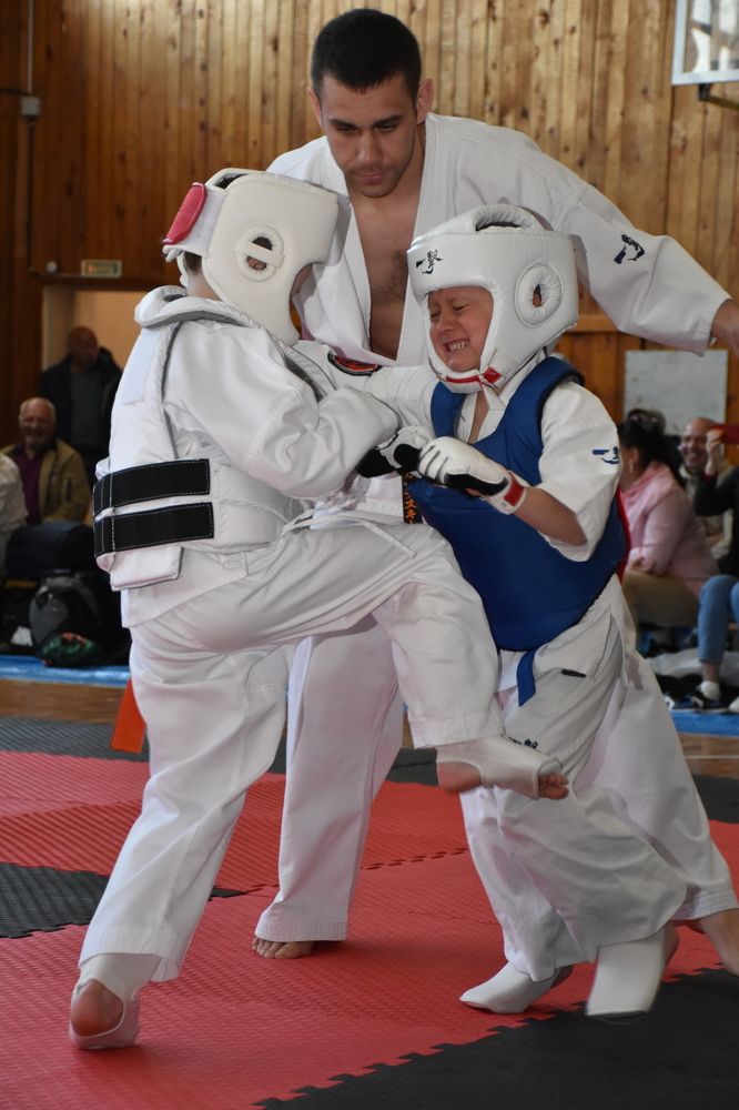 Фотография автора Денис Халуп