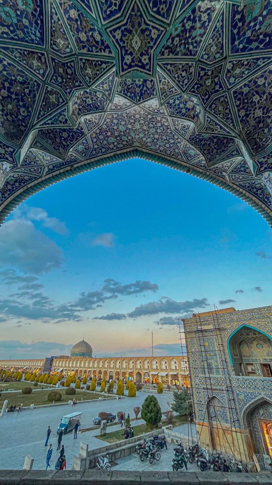 Photograph by Mohammad Majlesifar