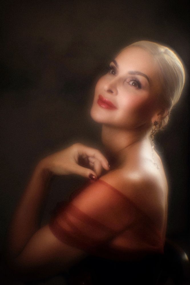 Фотография автора Елена Ломова