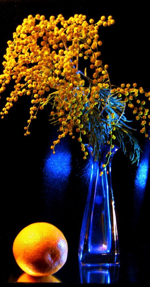 Двое в желтом