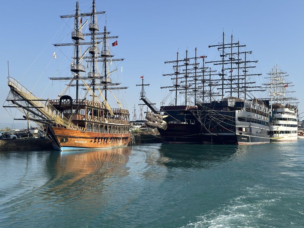 Фотография автора Илья Антипов