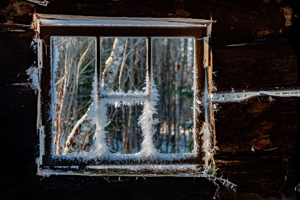 Мороз колючий