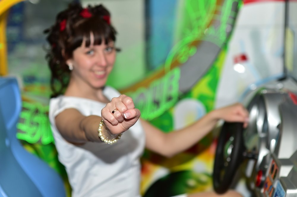 Я окольцованная, УРА.