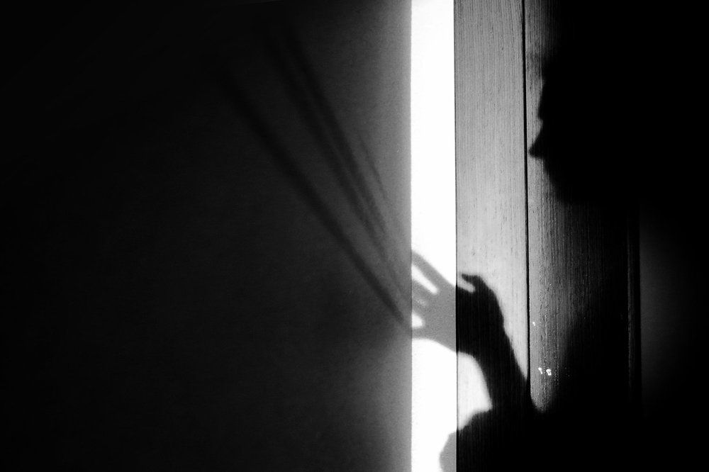 тени на стене