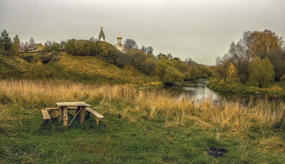 Храм над рекой