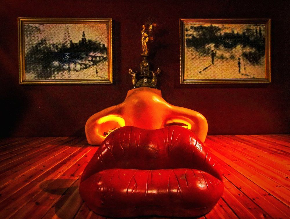 THE PICTURE OF THE GREAT SALVADOR