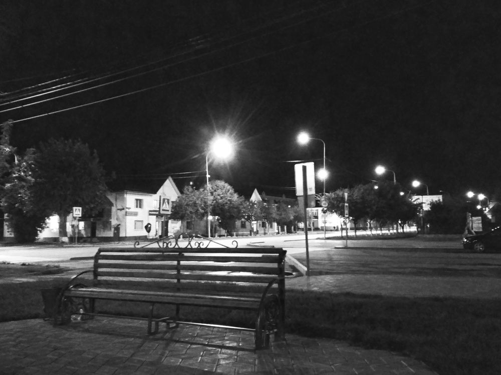 Одинокая лавочка