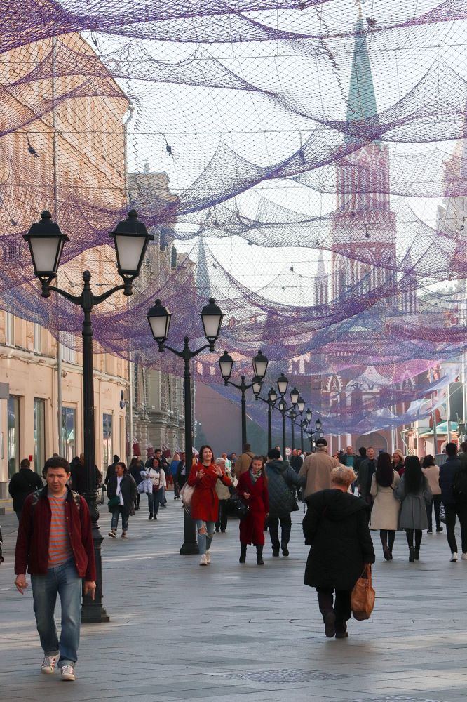 Прогулка по Никольской, осень, Москва