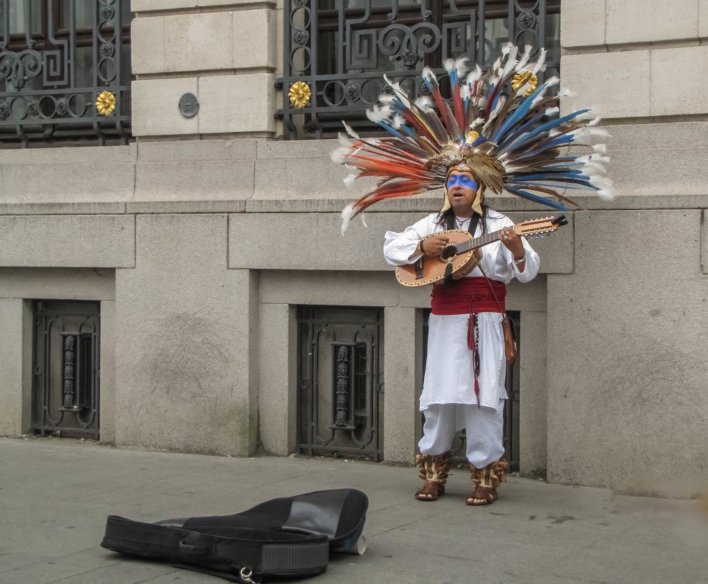 Уличный музыкант