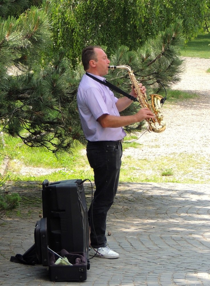 Sax player