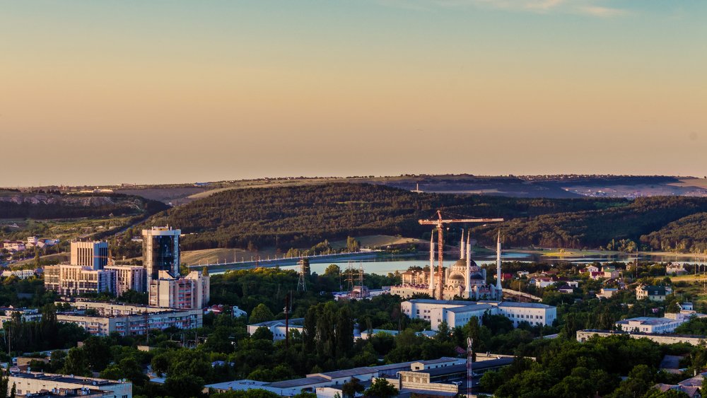 город вечером