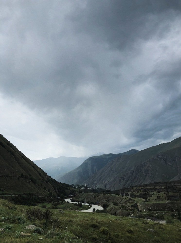 горы по колено