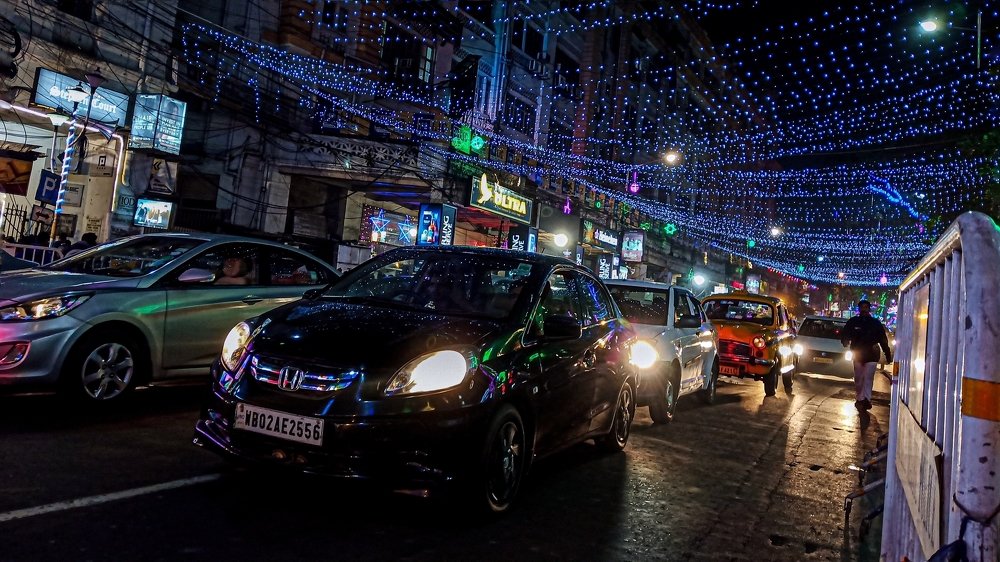 Night Christmas vibes in the City of Love
