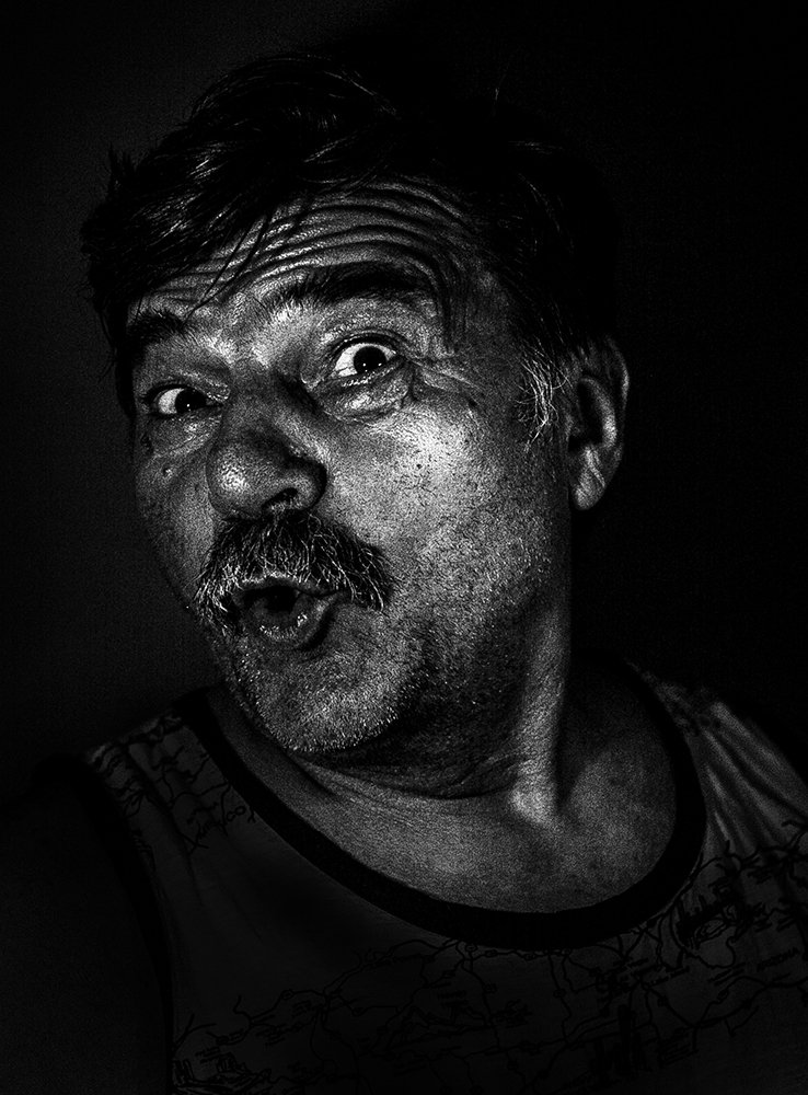 Projekt „Wyjdź z mroku”